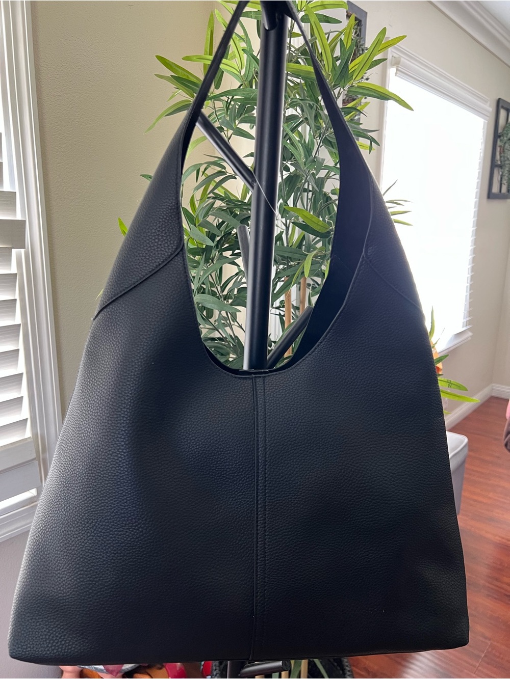 Classic Black Hobo Shoulder Bag - Women's Everyday Tote